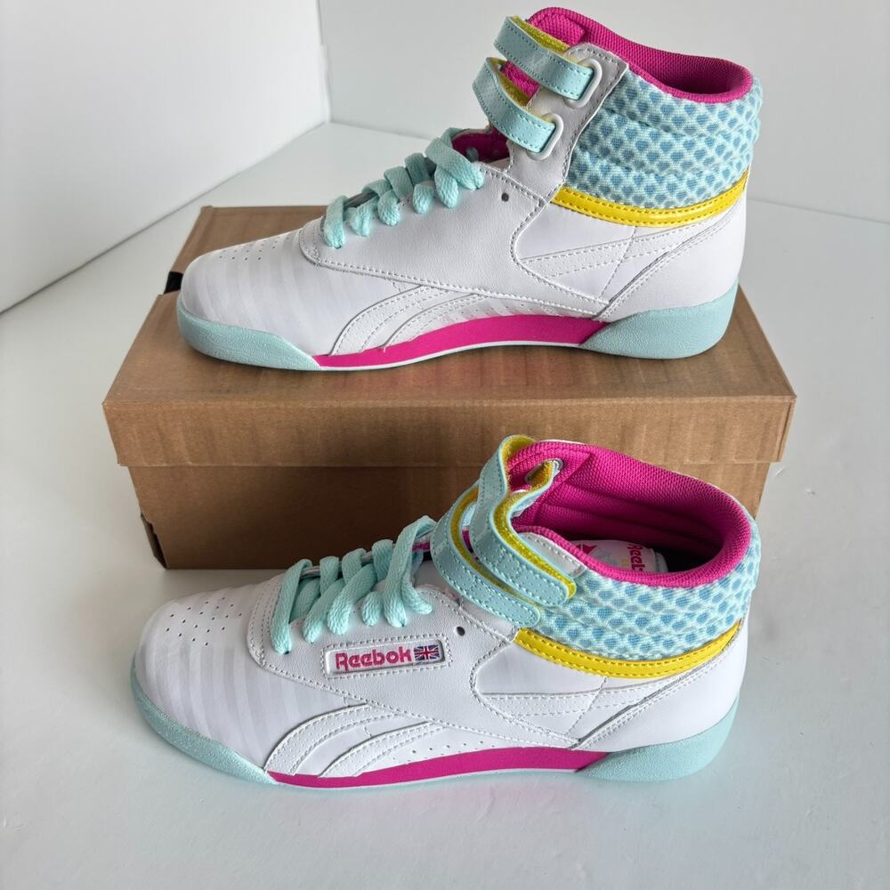 Reebok V63067 Freestyle Hi Junior Size 5 White Pink Blue Leather Sneakers NIB